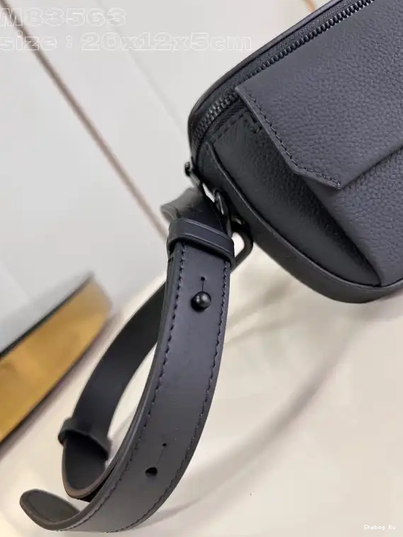 Wearable VUITTON Wallet-20*12*5.5CM LOUIS Pilot 0514